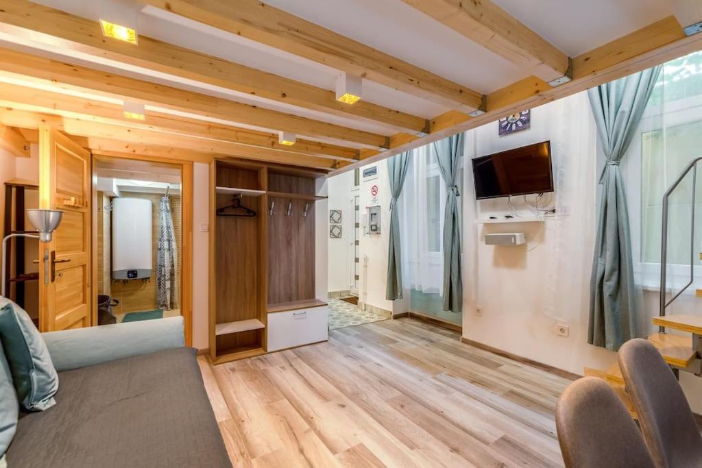 Amazing Kazinczy Flat No. 1 Budapest Exterior foto